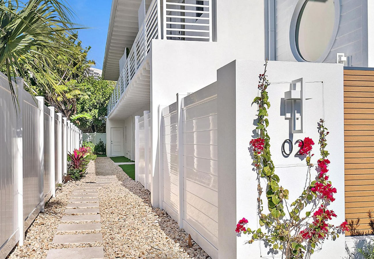 Sandal-Lane-Townhome-Multifamily-Entry_01