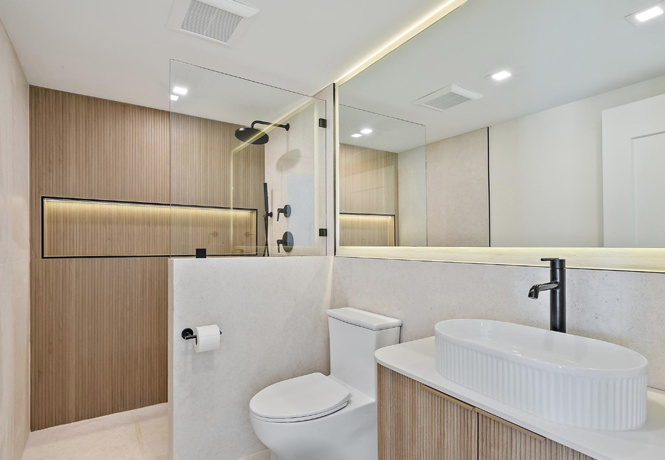 Sandal-Lane-Townhome-Multifamily-Interior-Bathroom