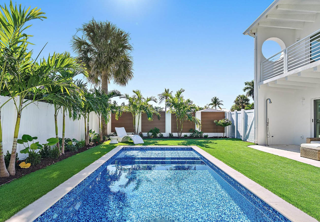 Sandal-Lane-Townhome-Multifamily-Side-Yard